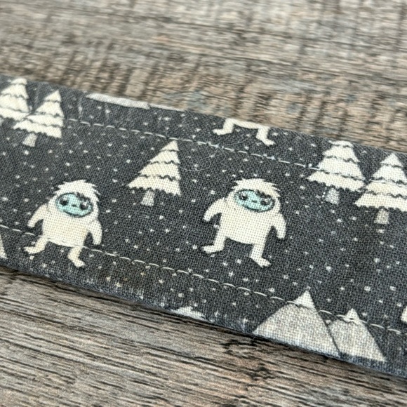 • 1.5” Thick Yeti Dog Collar • - Picture 8 of 9